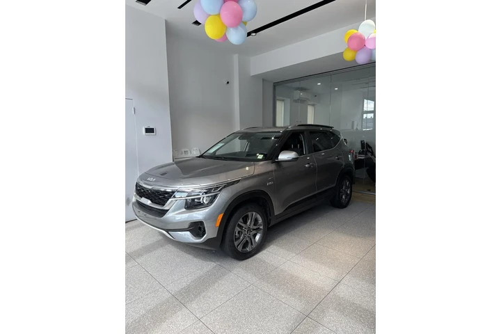 $21490 : Kia Seltos 2023 AWD S 4dr SU image 1