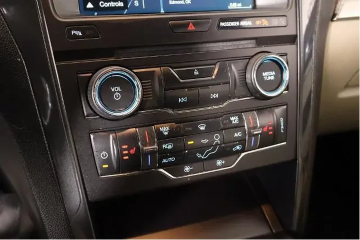 $18310 : Ford Explorer 2018 XLT 4dr S image 8