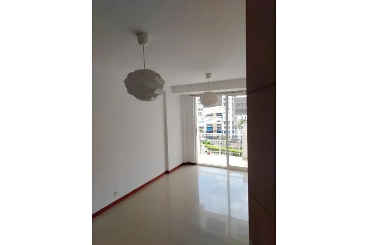 $2500000 : Rento inmueble En Cristales image 3