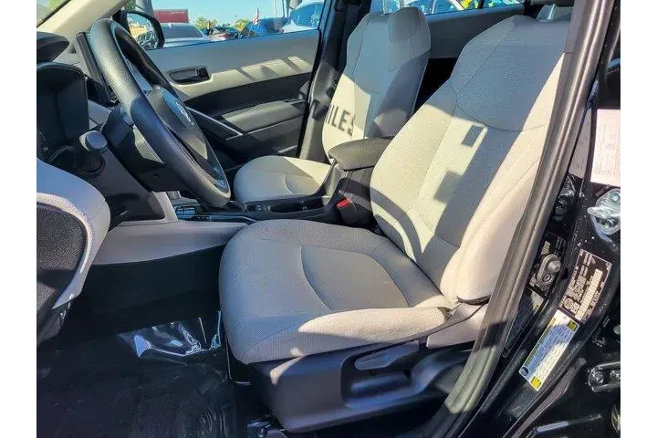 $32852 : Toyota Corolla Cross 2025 AW image 10