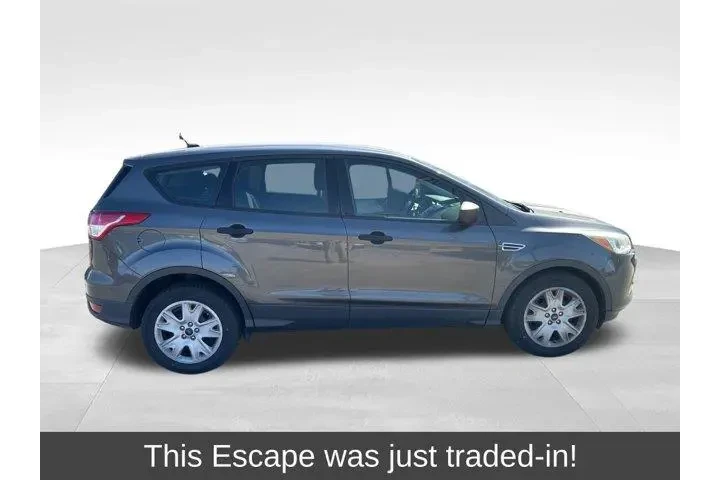 $9998 : Ford Escape 2015 S 4dr SUV image 1