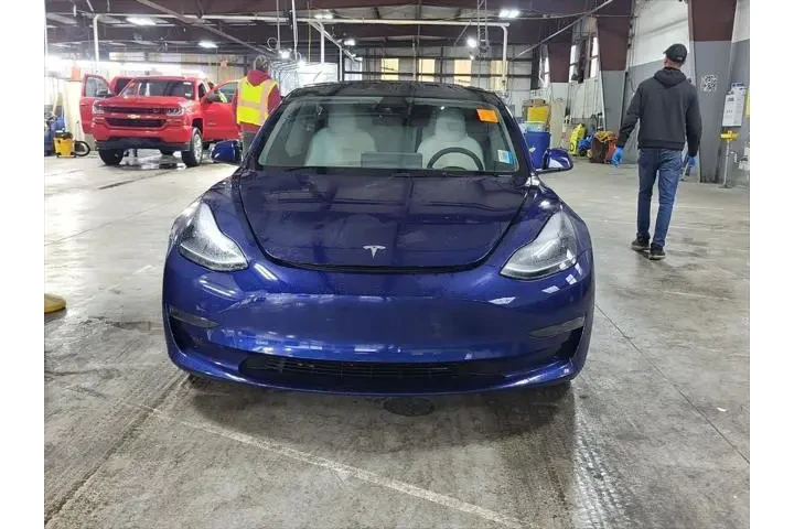 $21990 : Tesla Model 3 2023 4dr Sedan image 2