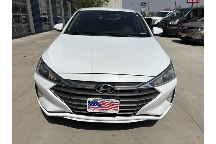$11990 : 2019 Elantra SEL image 4