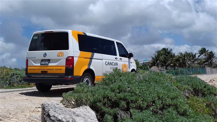 Taxi Aeropuerto Cancun image 3