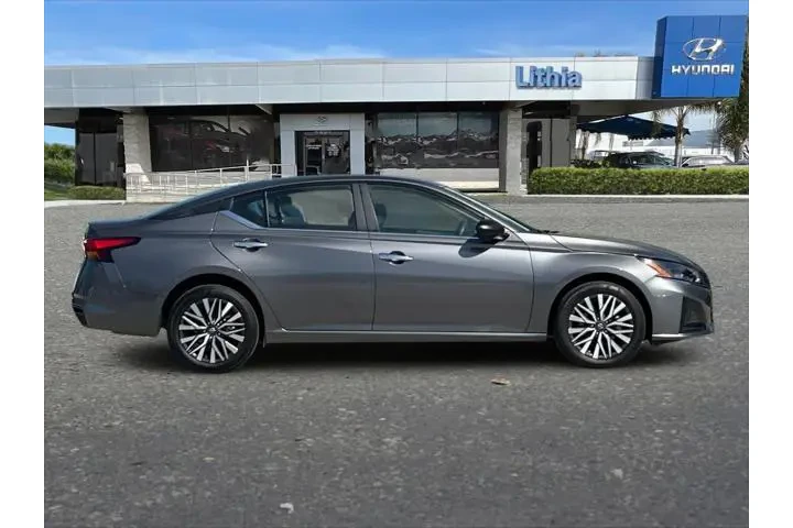 $20999 : Nissan Altima 2025 AWD 2.5 S image 9
