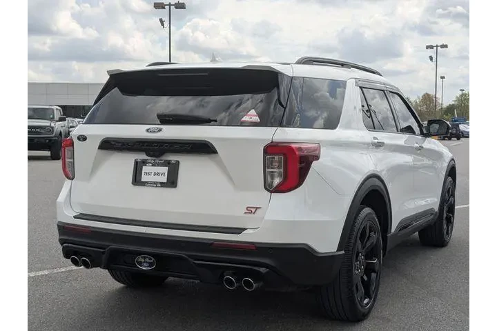 $39992 : Ford Explorer 2023 AWD ST 4d image 3