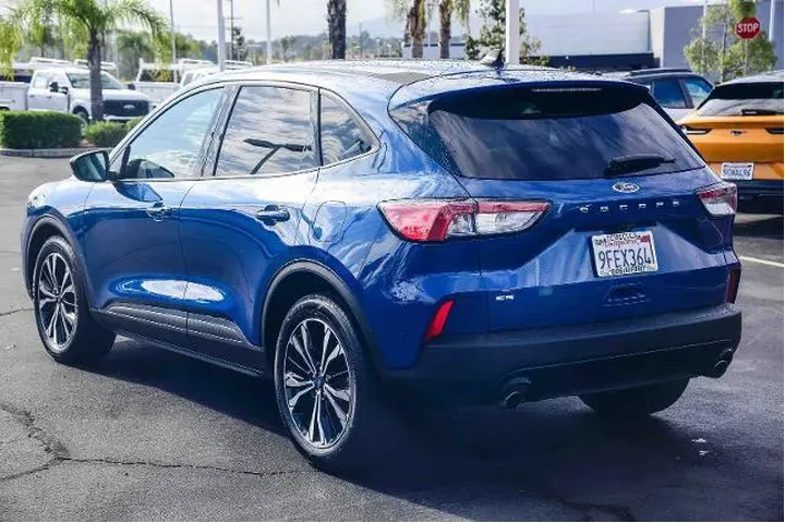 $20995 : Ford Escape 2022 SE 4dr SUV image 6