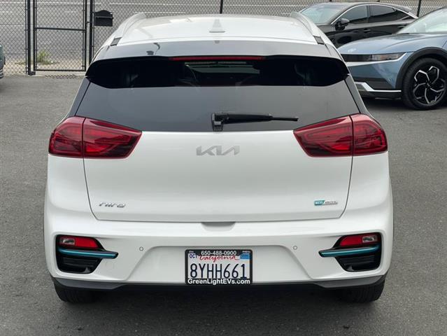 $24400 : Used 2022 Niro EV EX Premium image 8