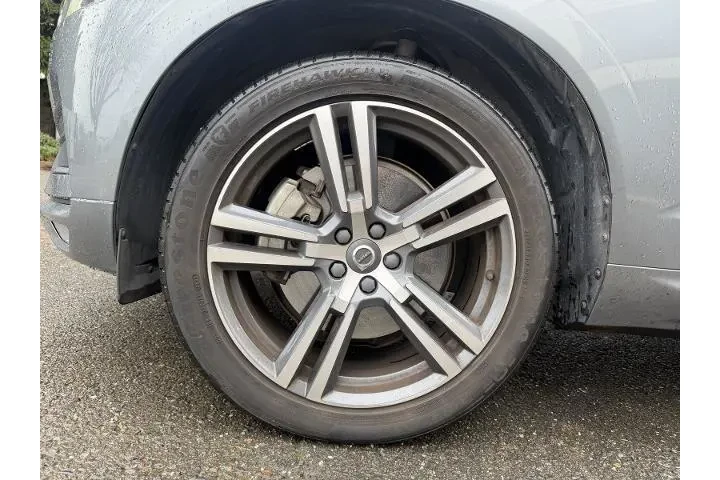 $23500 : Volvo XC60 2021 AWD T6 Momen image 9