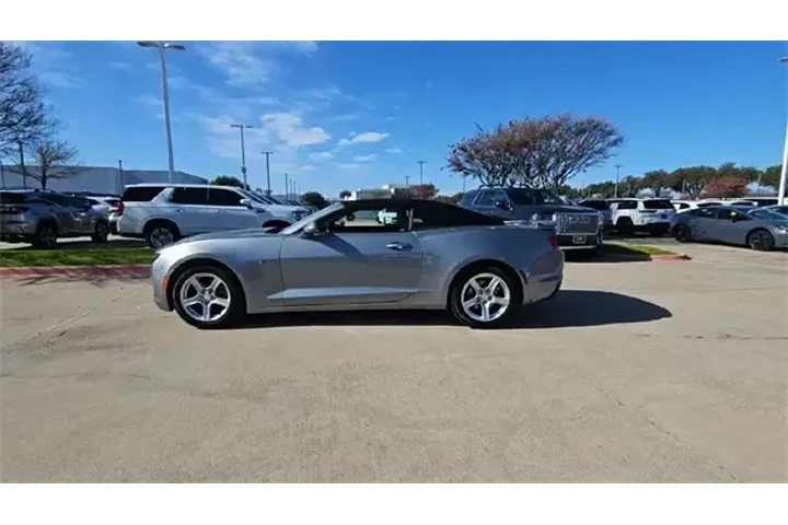 $22987 : Chevrolet Camaro 2023 LT 2dr image 5