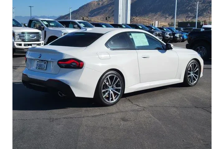 $32000 : BMW 2 Series 2023 230i 2dr C image 2