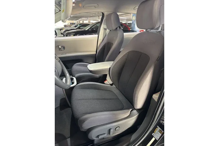 $19998 : Hyundai IONIQ 5 2022 SE 4dr image 5