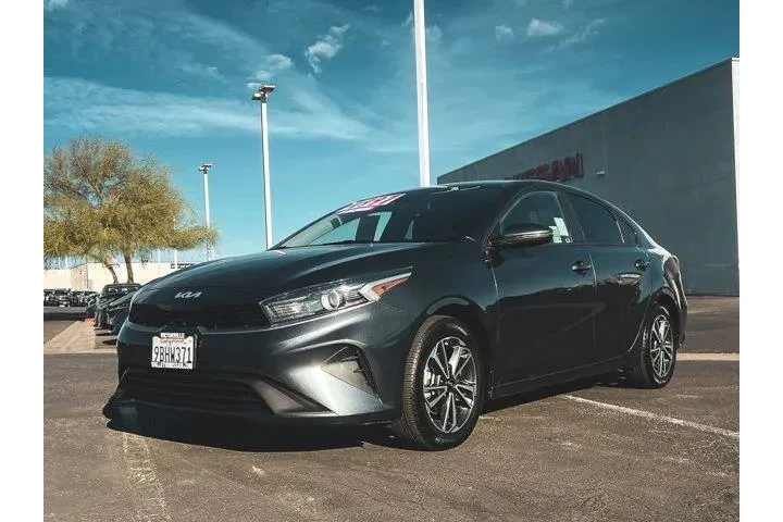 $14997 : Kia Forte 2022 LXS 4dr Sedan image 7