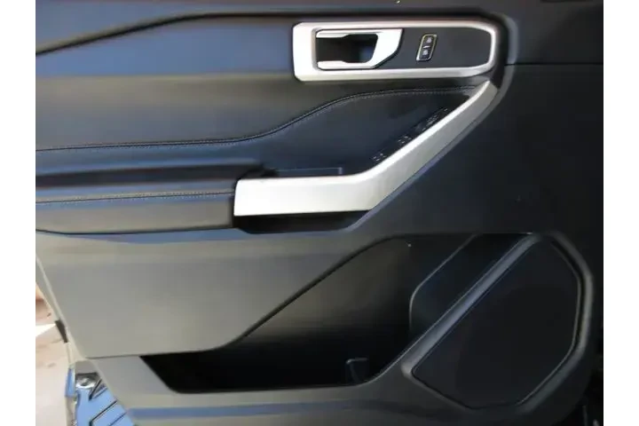 $24856 : Ford Explorer 2022 XLT 4dr S image 9