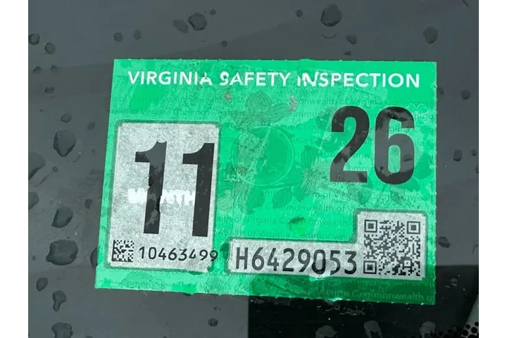 $4550 : 2014 Versa Note image 10