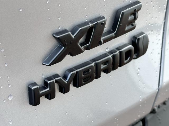 $35494 : 2024 RAV4 Hybrid XLE image 10