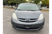 $8500 : 2009 Sienna XLE thumbnail