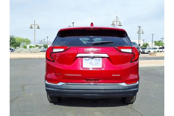 $22161 : GMC Terrain 2023 AWD SLT 4dr image 5