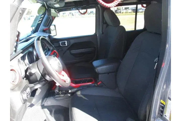 $26995 : Jeep Gladiator 2020 4x4 Spor image 10