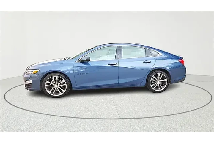 $20679 : Chevrolet Malibu 2024 LT 4dr image 4
