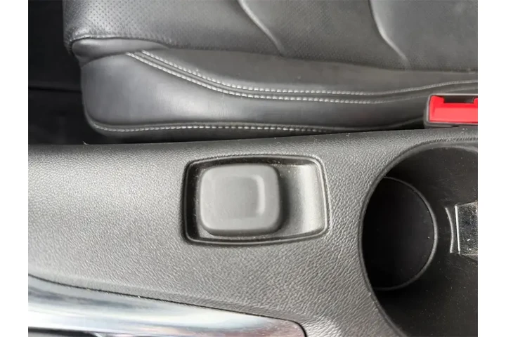 $29500 : Chevrolet Camaro 2023 LT 2dr image 10