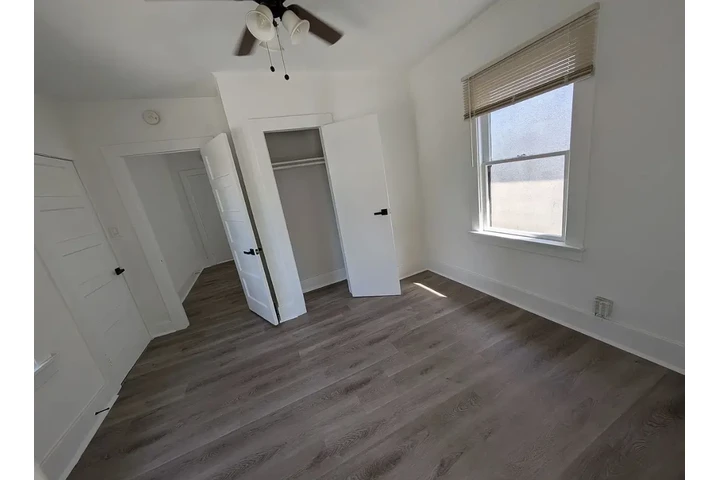 $1900 : AVAILABLE FOR RENT image 8