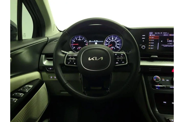 $30998 : Kia Carnival 2024 LX 4dr Min image 10