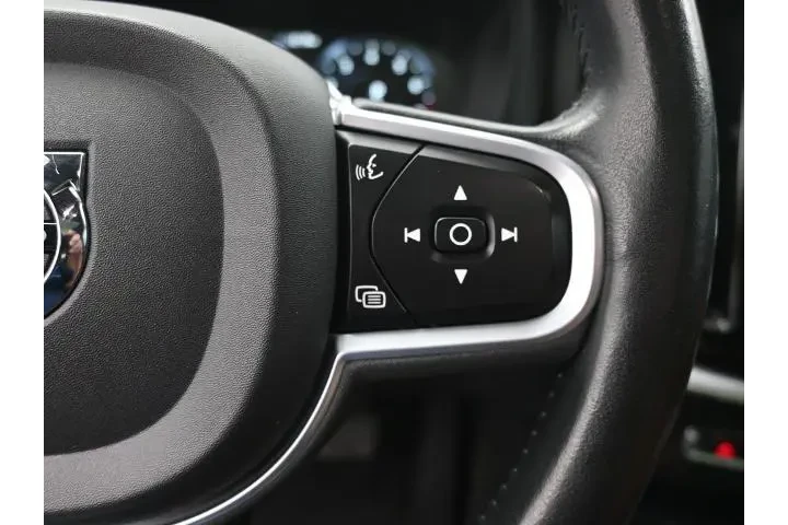 $21692 : Volvo XC60 2020 AWD T5 Momen image 7