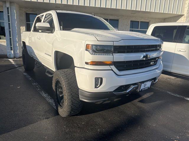 $27479 : Pre-Owned 2017 Silverado 1500 image 1