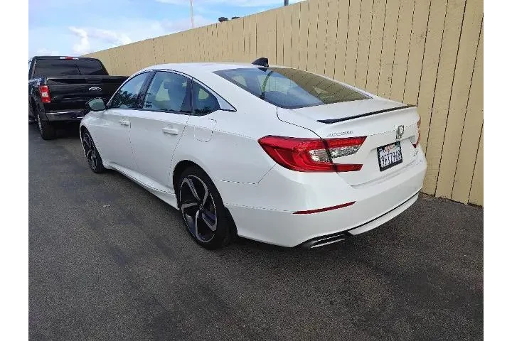$27584 : Honda Accord 2022 Sport 4dr image 4