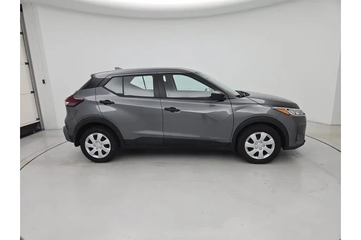 $17998 : Nissan Kicks 2023 S 4dr Cros image 4