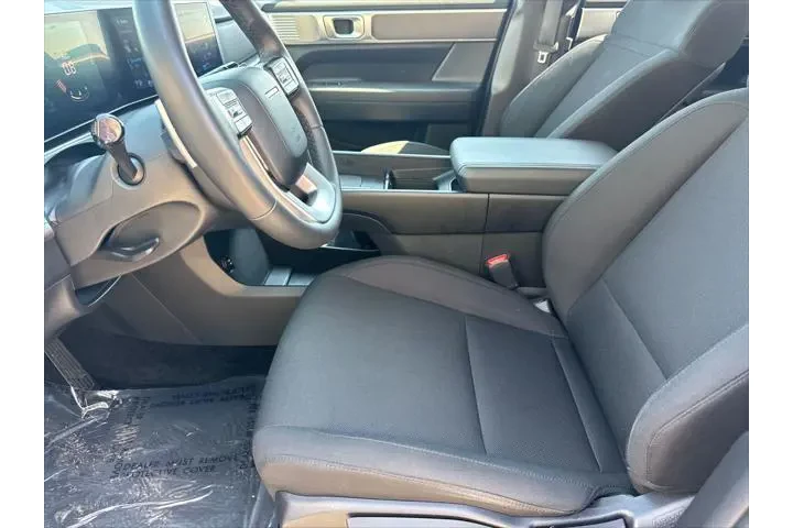 $28820 : Hyundai SANTA FE 2025 SE 4dr image 9