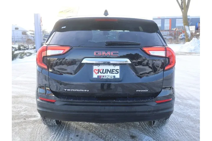 $20877 : GMC Terrain 2023 AWD SLE 4dr image 7