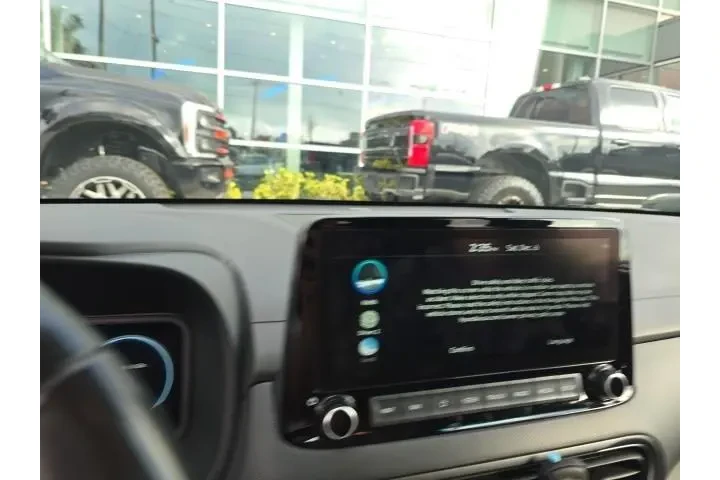 $17955 : Hyundai KONA 2023 Limited 4d image 9