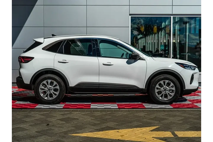 $22188 : Ford Escape 2024 AWD Active image 6