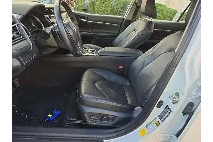 $26950 : Toyota Camry 2019 XLE V6 4dr image 5