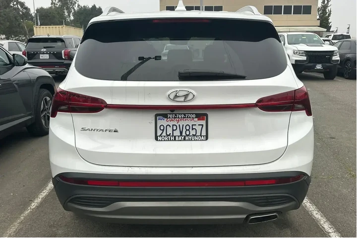 $22990 : Hyundai SANTA FE 2023 SEL 4d image 4