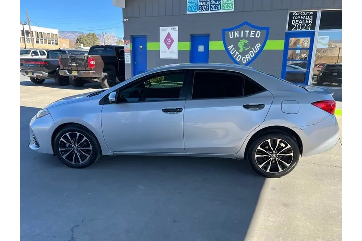 2018 Corolla SE 6M image 8