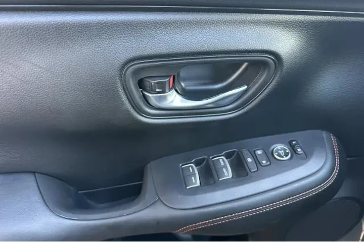 $28995 : Honda HR-V 2024 AWD Sport 4d image 10