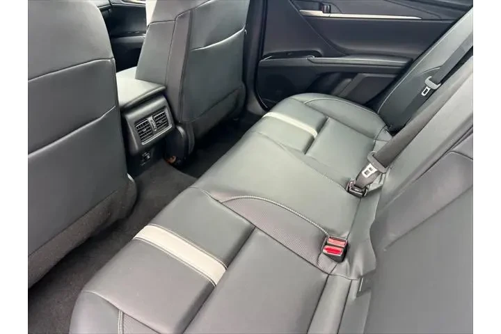 $26999 : Toyota Camry 2025 SE 4dr Sed image 5