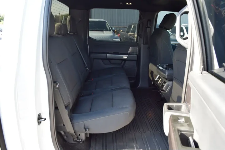 $27925 : Ford F-150 2021 4x2 XL 4dr S image 8