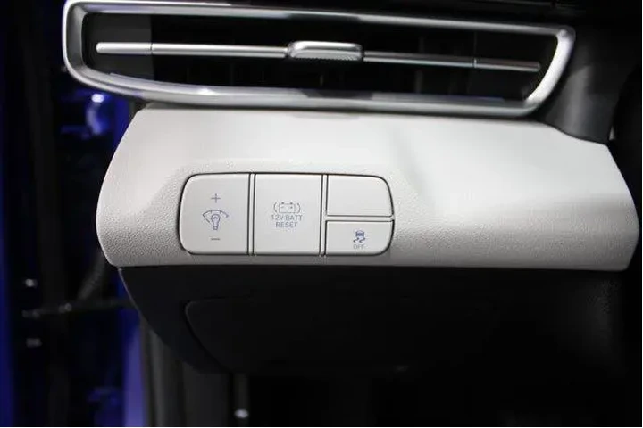 $26989 : Hyundai ELANTRA Hybrid 2025 image 8