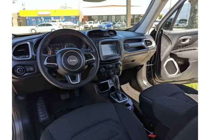 $14000 : 2020 Renegade Latitude image 9
