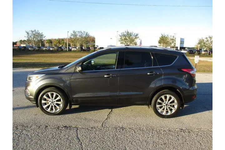 $12995 : Ford Escape 2017 Titanium 4d image 4