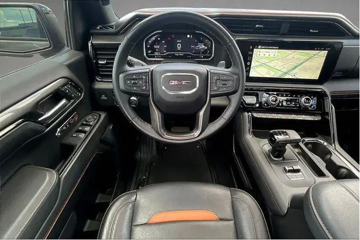 $39887 : GMC Sierra 1500 2023 4x4 AT4 image 5