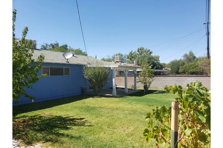 $2650 : Beautiful Family Home image 2