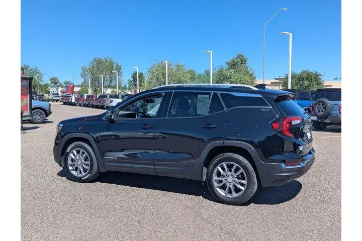 GMC Terrain 2024 AWD SLT 4dr image 3