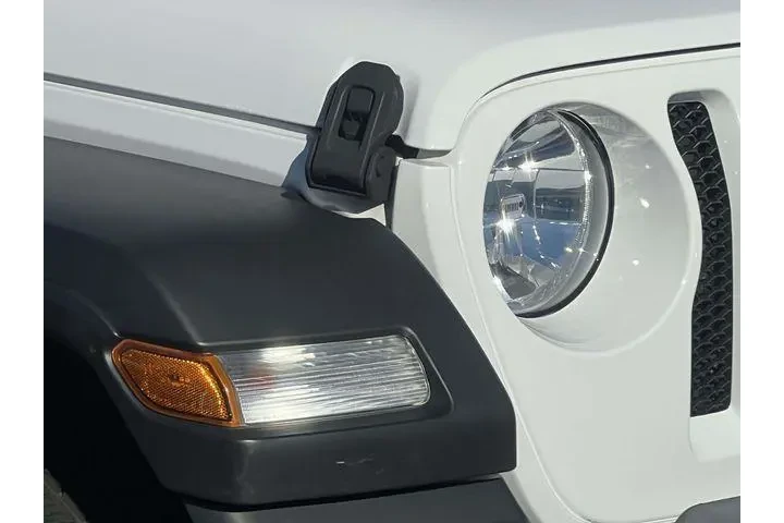 $28187 : Jeep Wrangler Unlimited 2021 image 9