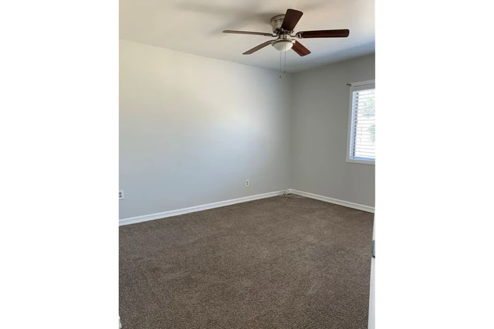 $2400 : Beautiful 3Bedroom House in LA image 8