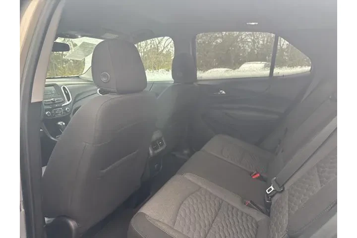 $10623 : Chevrolet Equinox 2018 4x4 L image 9